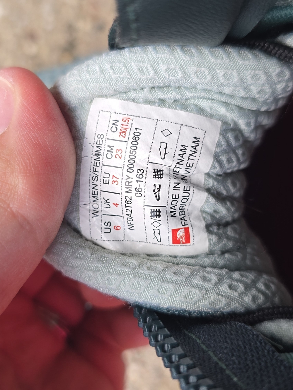 The North Face Women's Ultra MT Winter Trail Running Boots / Hiking Shoes Size 6 - Picture 2 of 9